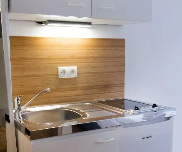 Aparthotel Dingdong - City 3*